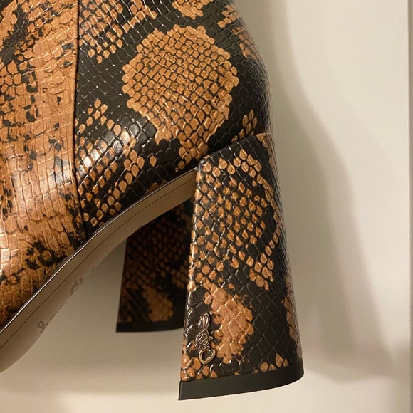 Sam Edelman Codie Booties - Picture 5 of 7